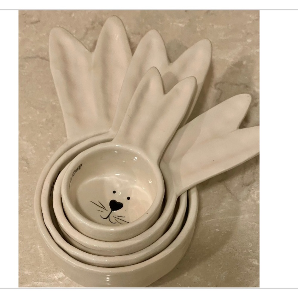 New Bunny rabbit Ceramic Measuring cups rabbit ear handles bunny rabbit face!